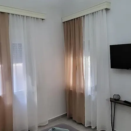 μyrtiana